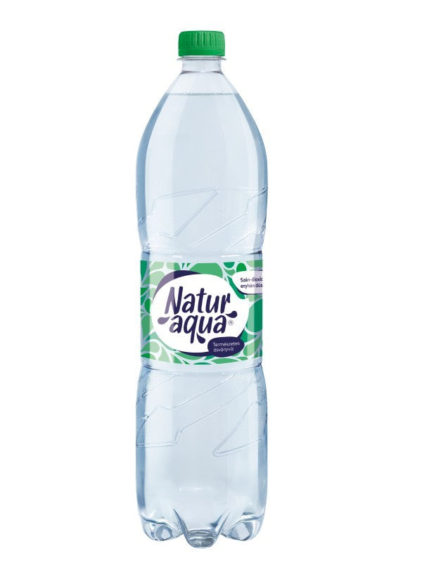 NaturAqua természetes ásványvíz 1,5 l enyhén szénsavas
